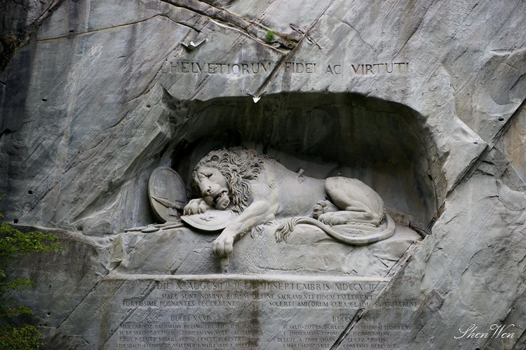 世界上最傷感、最感人的石雕—盧森之獅【原創(chuàng)】 - 晚霞映天 - 晚霞映天的博客